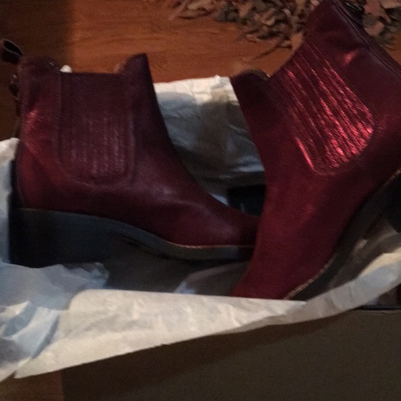 Coach designer boots wine color - Picture 4 of 4